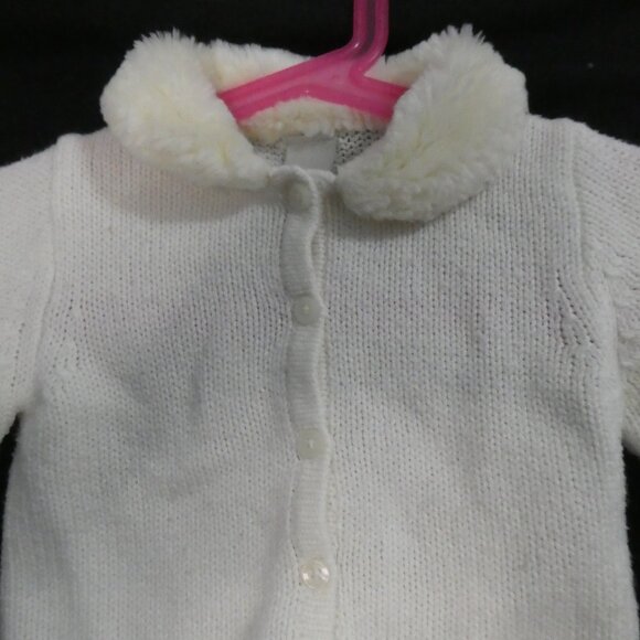 Y2K - OLD NAVY - 3-6 months | Button-Up Knit Cardigan | Faux Fur Collar - Picture 4 of 13